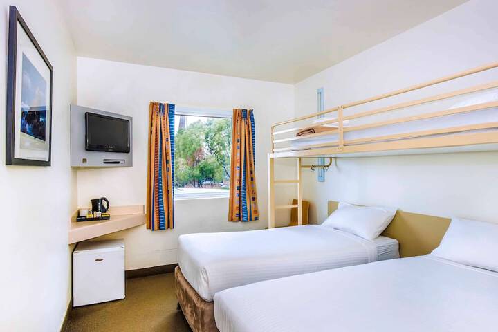 Room 12 of 19