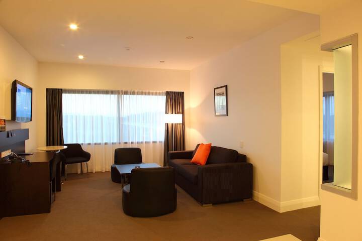 Room 4 of 40