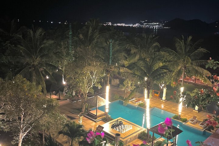 Pools & Facilities