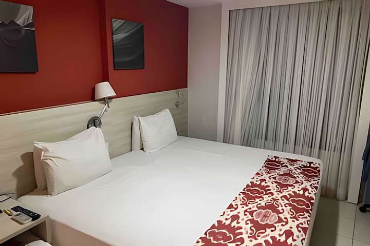 Room 42 of 137