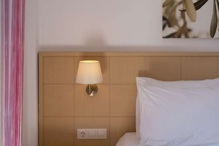 Room 22 of 82