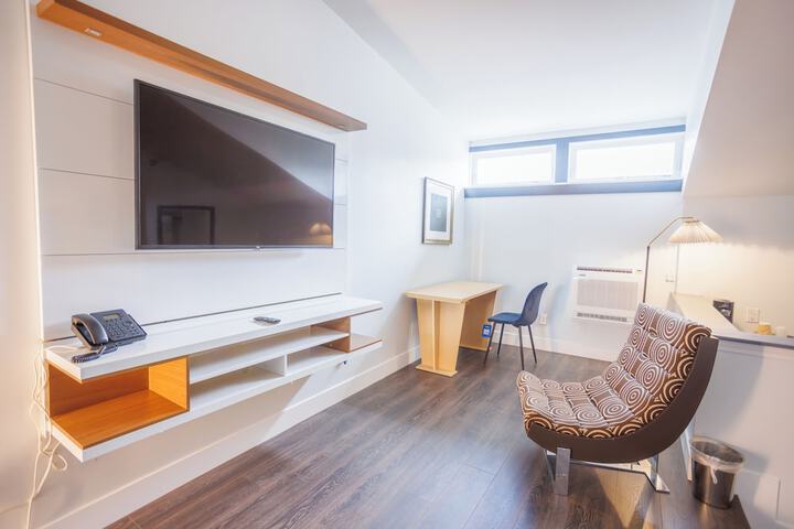 Room 42 of 56
