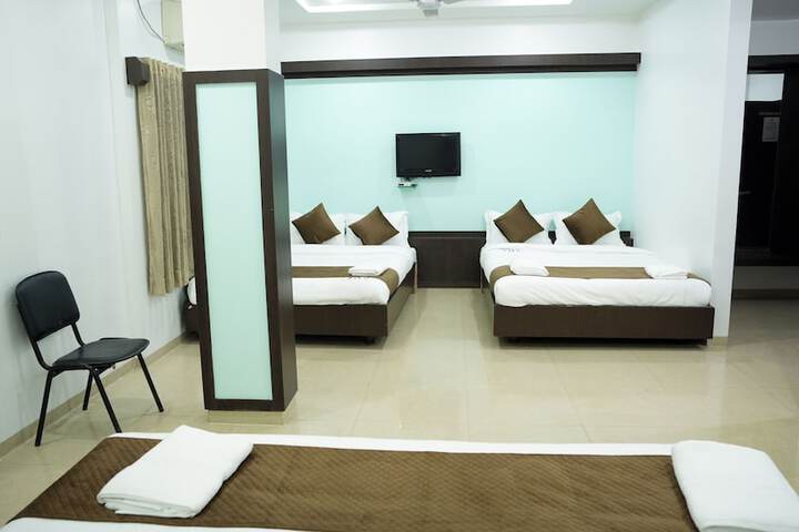 Room 25 of 42