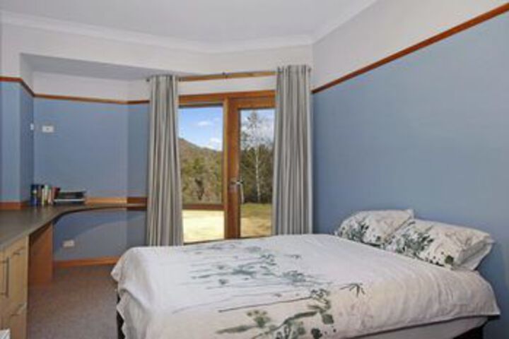 Room 5 of 20