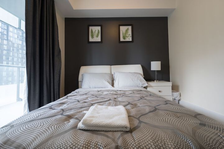 Room 8 of 30