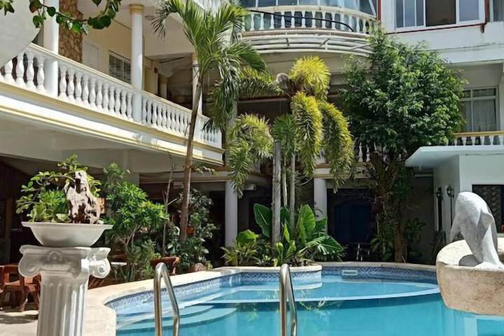 Pools & Facilities