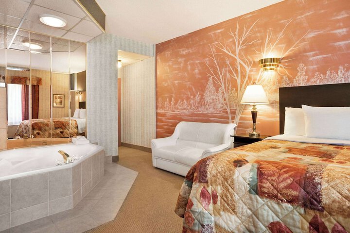 1 King Bed Studio Suite