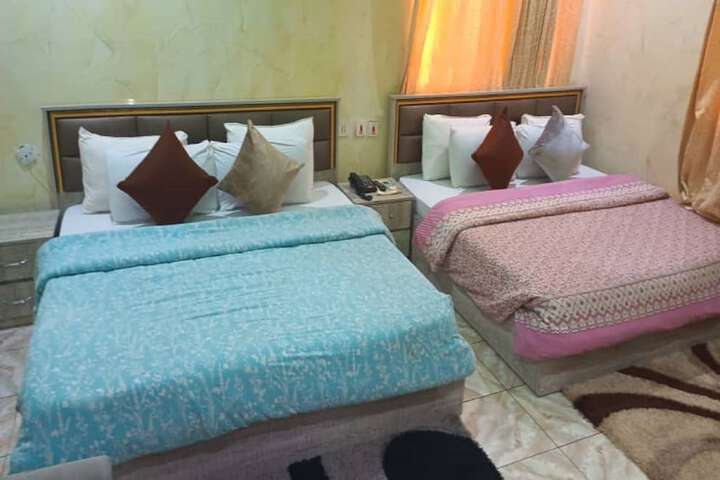 Room 8 of 63