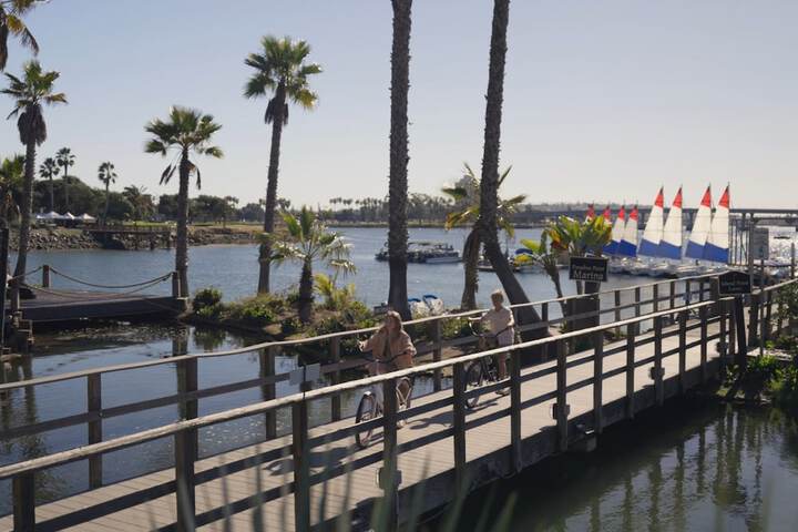Dock