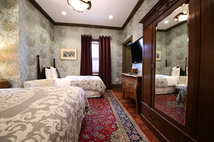 Room 10 of 39