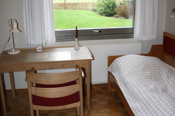 Room 10 of 68