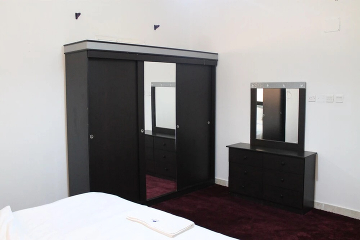 Room 2 of 17