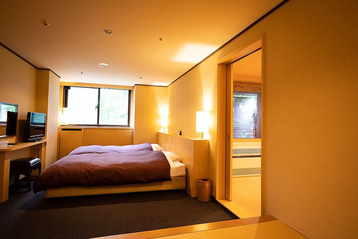 Room 14 of 93