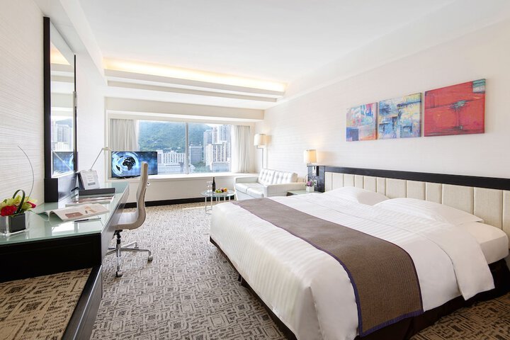 Room 16 of 106