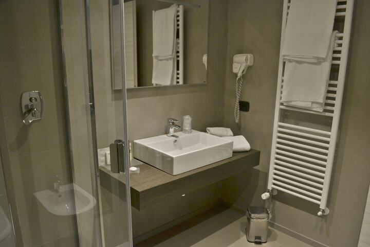 Room 57 of 86