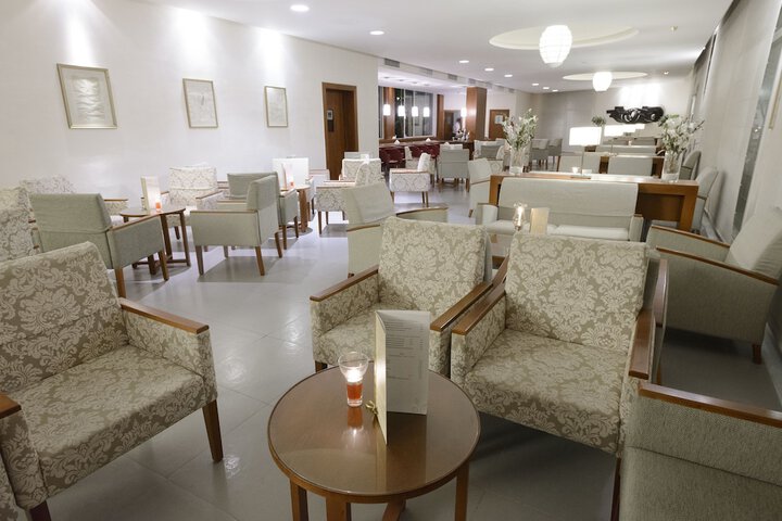 Lounge 59 of 88