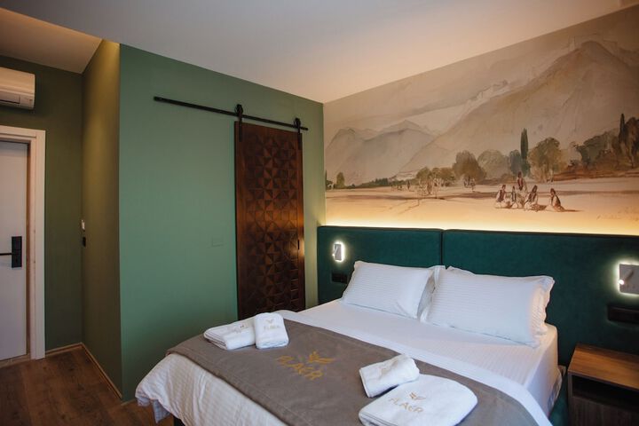 Room 8 of 24