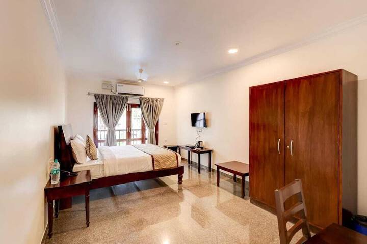 Room 6 of 25