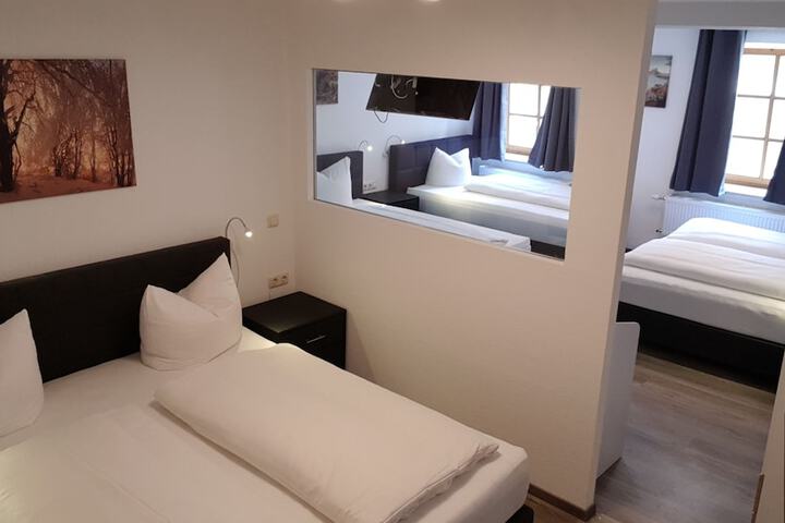 Room 40 of 97