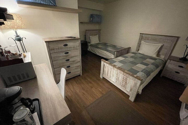 Room 6 of 66