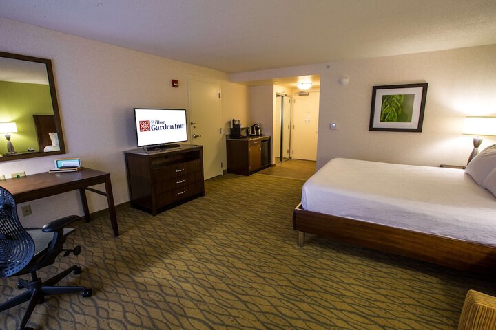 Room 34 of 76