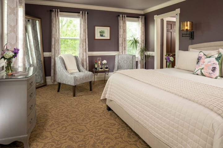 Room 6 of 25