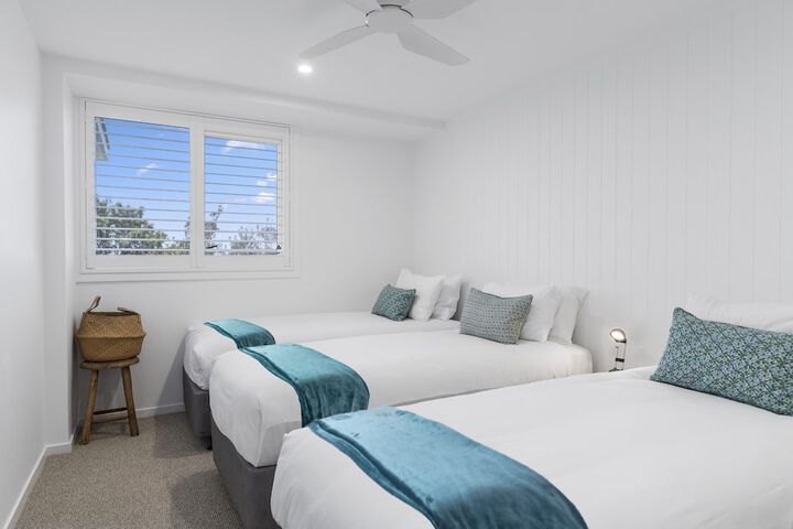 Room 20 of 230