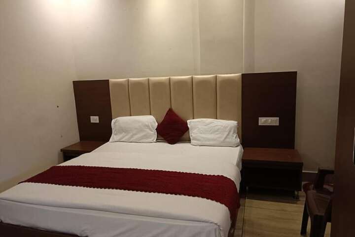 Room 2 of 9