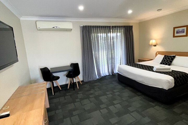 Room 16 of 46