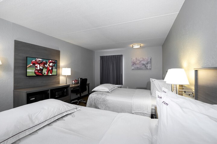 2 Double Beds Accessible (8 of 15)