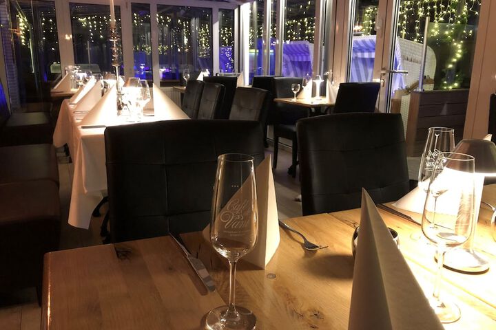 Dining 58 of 70