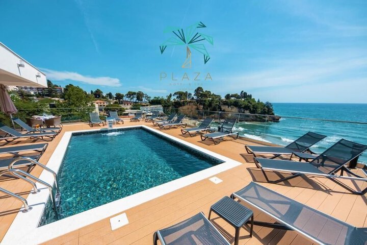 Pool 16 of 26