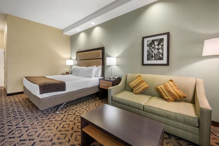 Room 7 of 30