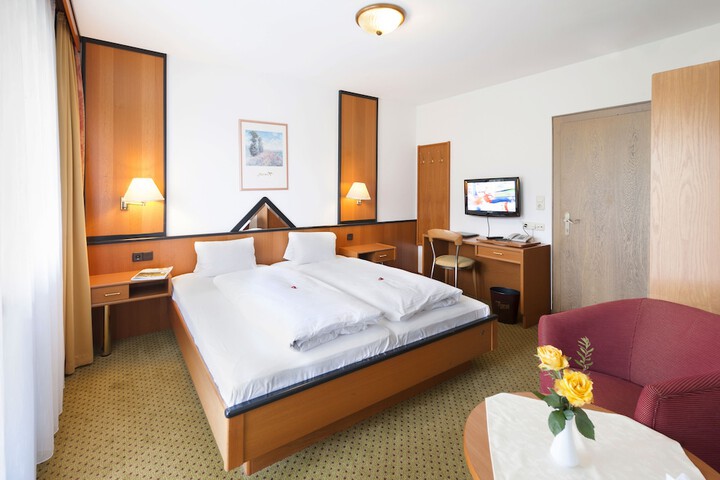 Room 4 of 54