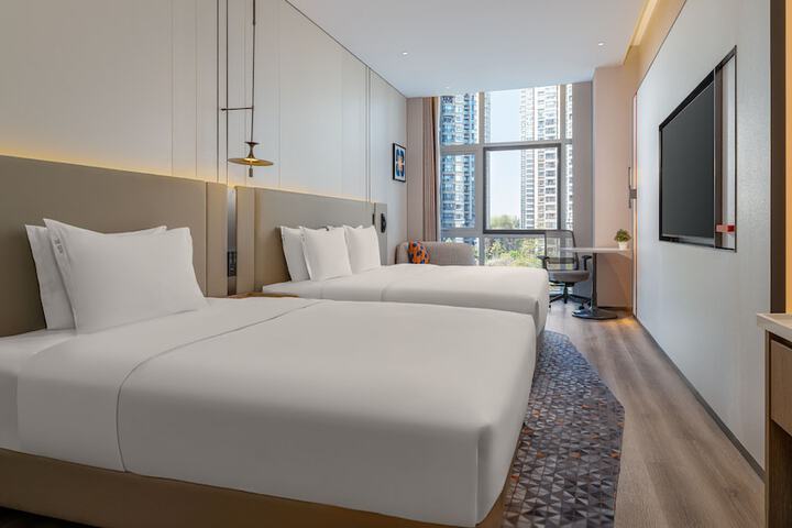 Room 47 of 79