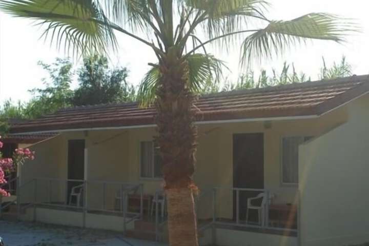 Room 5 of 10