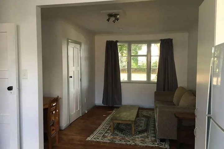 Room 12 of 19