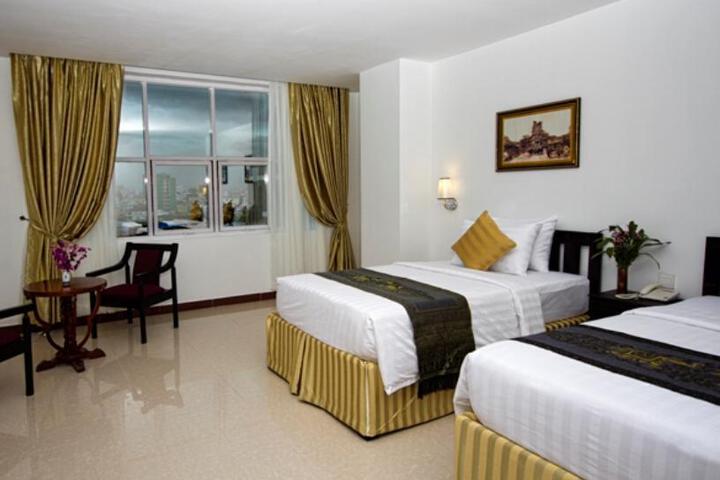 Town View Khan 7 Makara Hotel