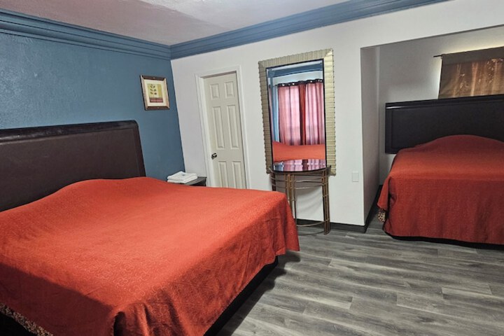 Room 2 of 9
