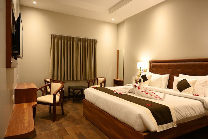 Room 6 of 27