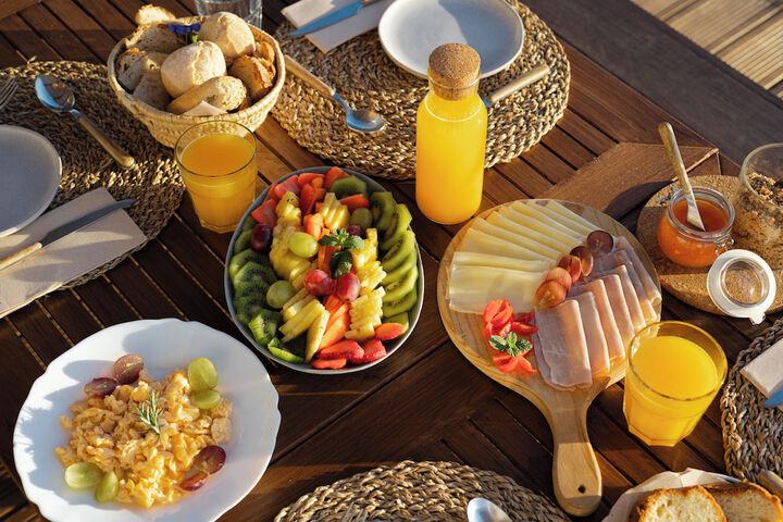 Breakfast/Coffee Service 90 of 99