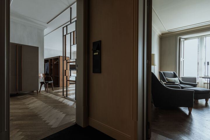 Room 56 of 128