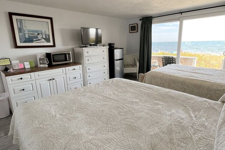Room 54 of 230