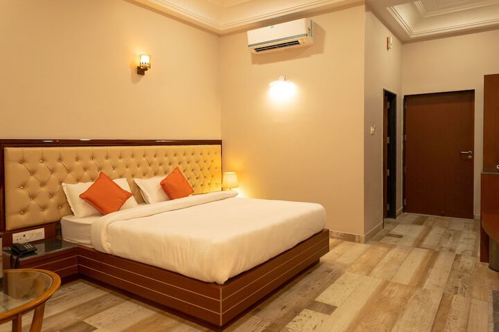 Room 3 of 57