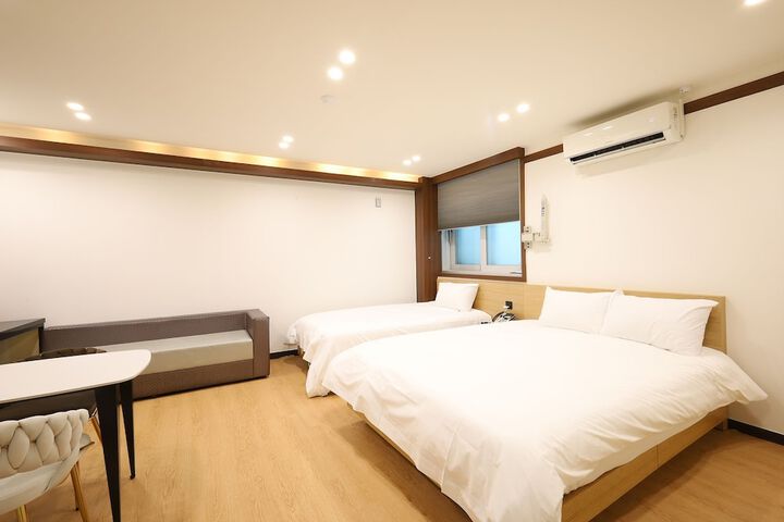 Room 29 of 75