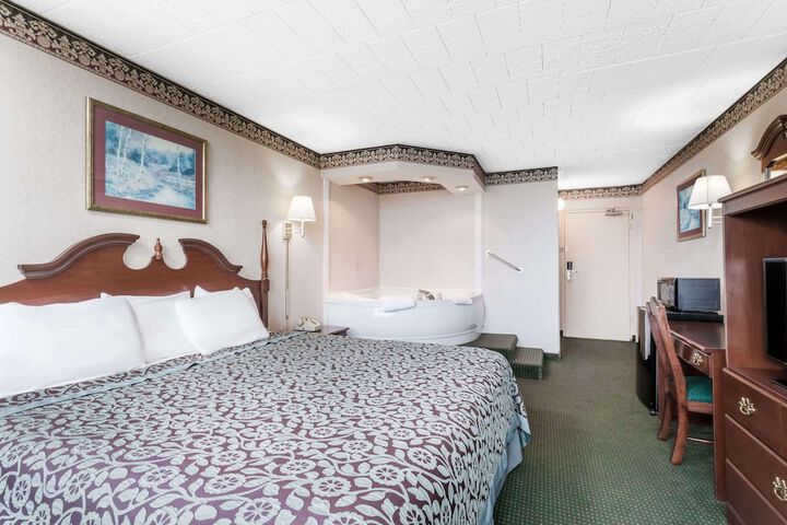 Room 11 of 20