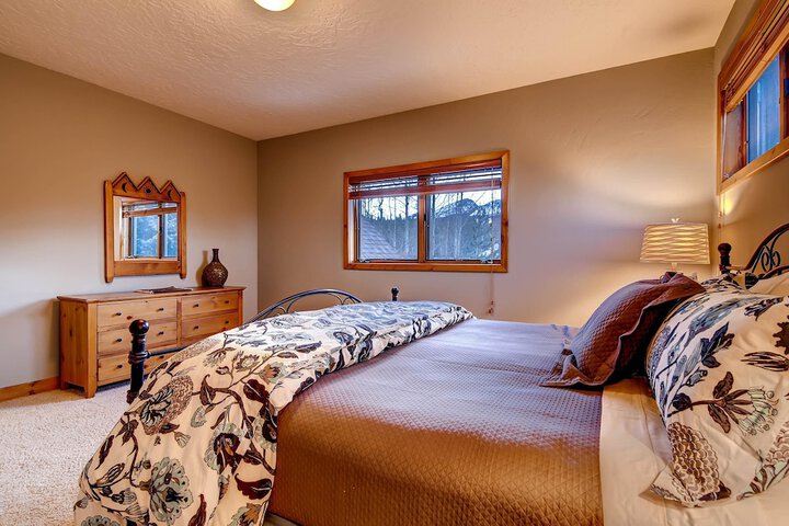 Room 7 of 52