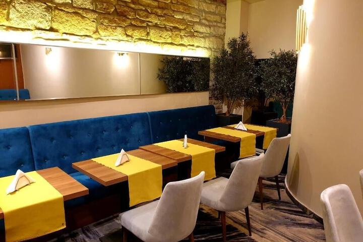 Dining 98 of 120