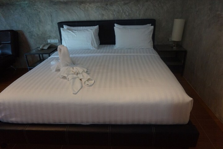 Room 15 of 54