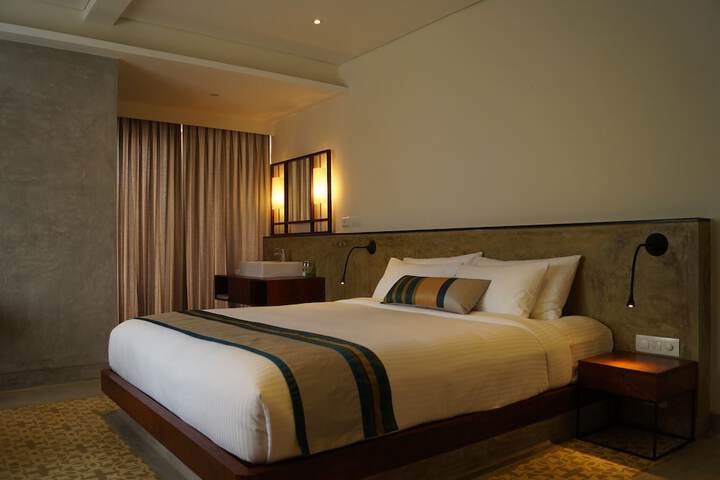 Room 2 of 54
